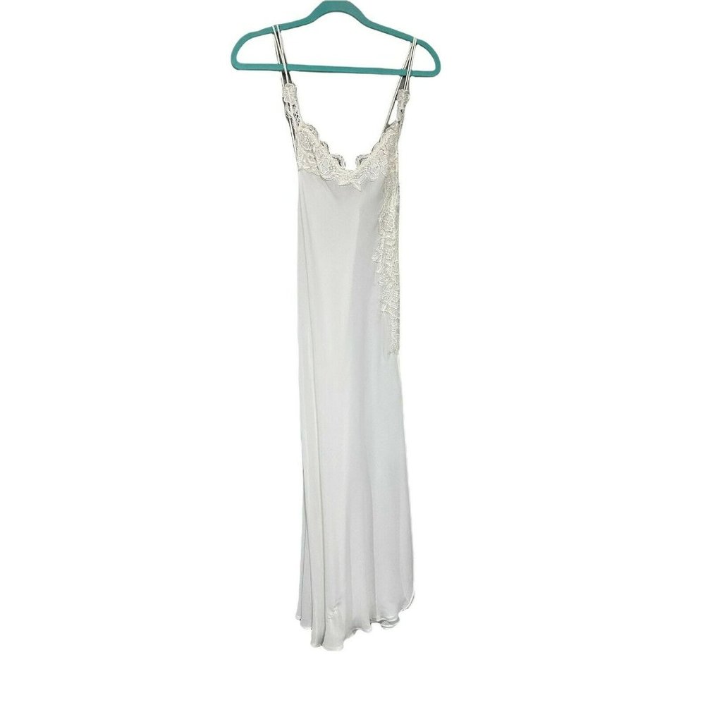 NWT Flora Nikrooz Style 04091 Medium Lingerie Nightgown $169‎ Embroidered Sheer
